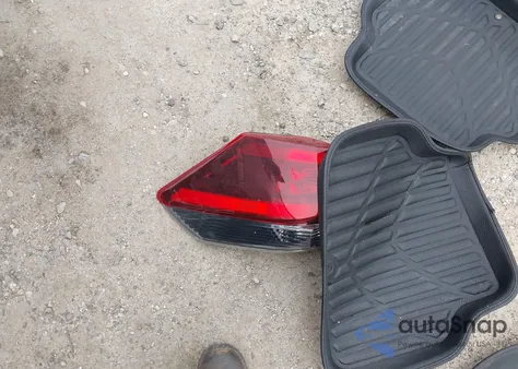 2020 Nissan Rogue Sv Fwd z USA, uszkodzony, nr VIN KNMAT2MT2LP506632